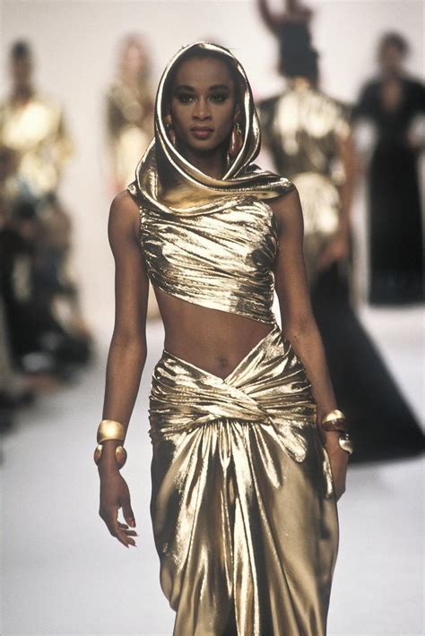 ysl 90s runway|YVES SAINT LAURENT Spring Summer 1991 Paris .